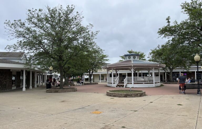 Lighthouse Place Premium Outlets